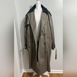 Ralph Lauren Double-Breasted Gray Trench Coat/ with detachable collar and inner